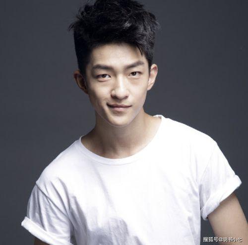 娱乐圈吃瓜王子奇王玉雯,娱乐圈吃瓜王子的瓜田传奇  第2张